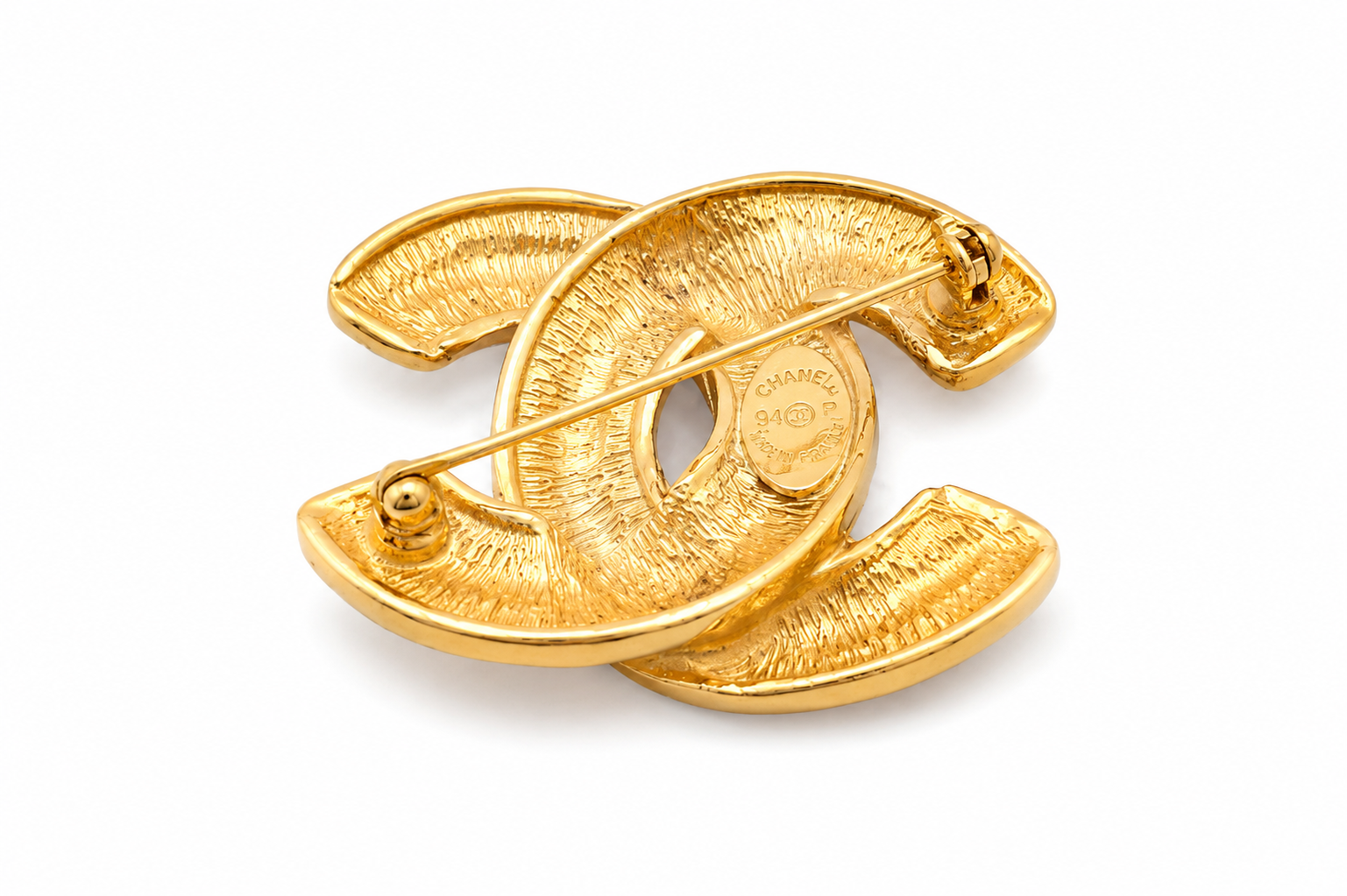 Chanel Small Quilted CC Brooch - Gold Tone (94P) - product view 2