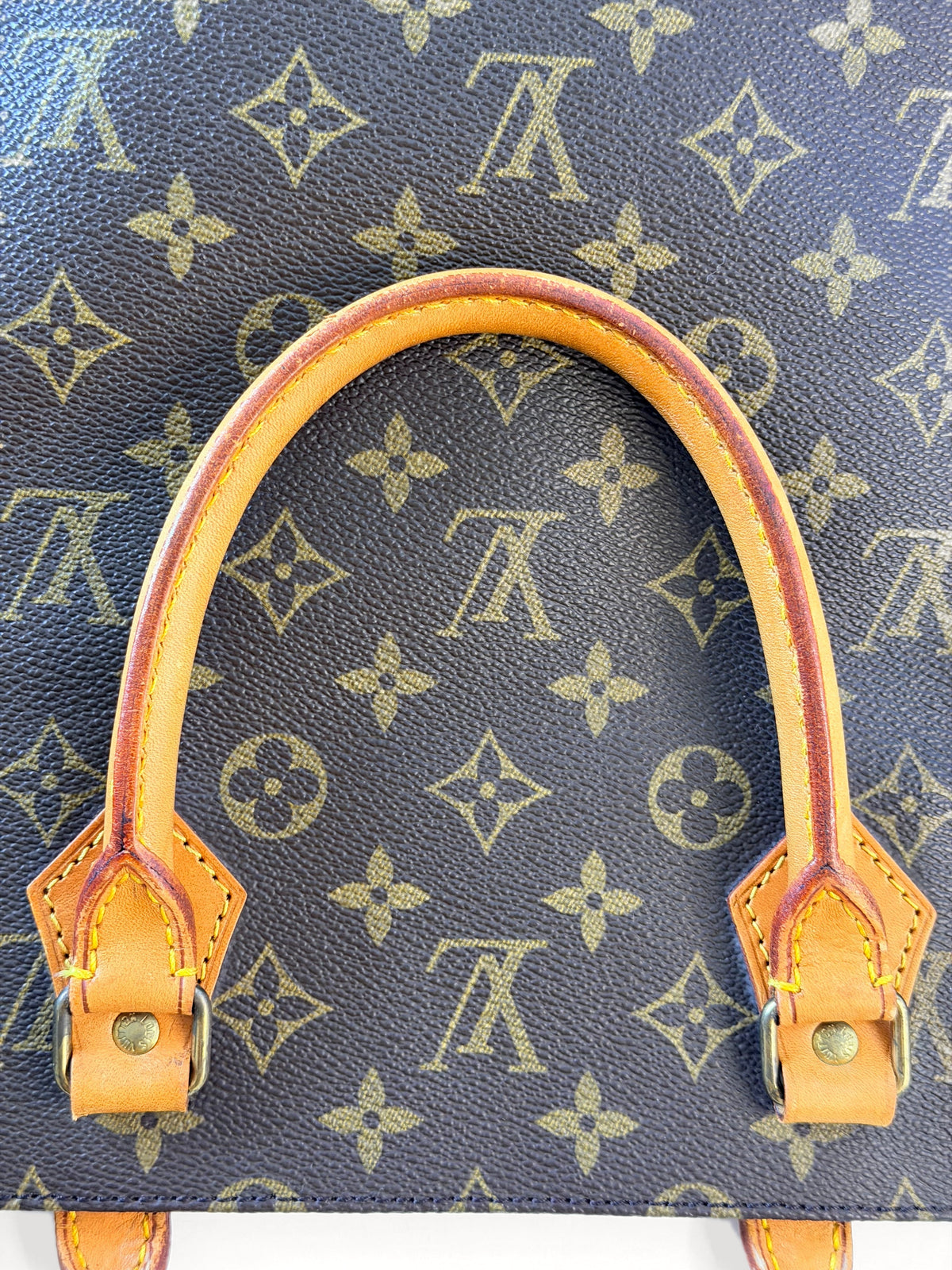Louis Vuitton Monogram Sac Plat Tote Bag M51140 handle and monogram detail